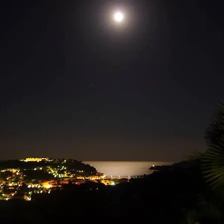 Agriturismo Del Monte Farm stay *