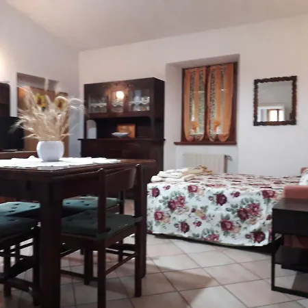 Agriturismo Del Monte Bauernhof *